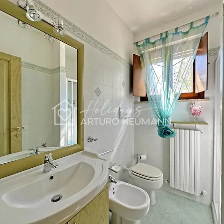 652- Trilocale Al Piano Terra Con Ampia Corte Esterna Apartment